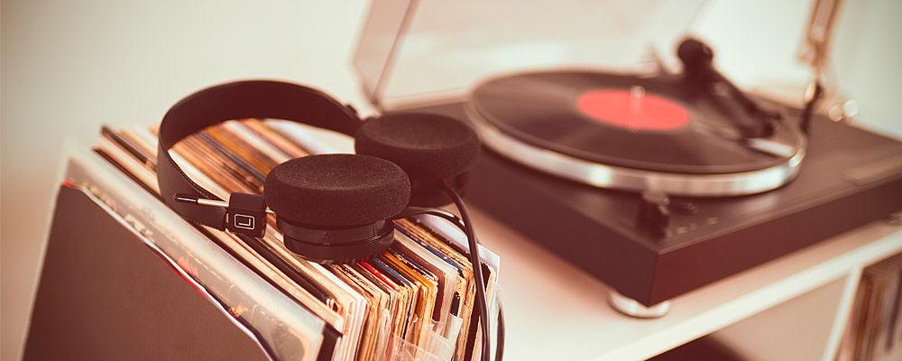 tocadiscos altavoces